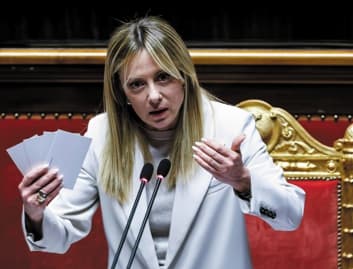 Caro energia e rilancio del governo priorità nell'informativa di Meloni